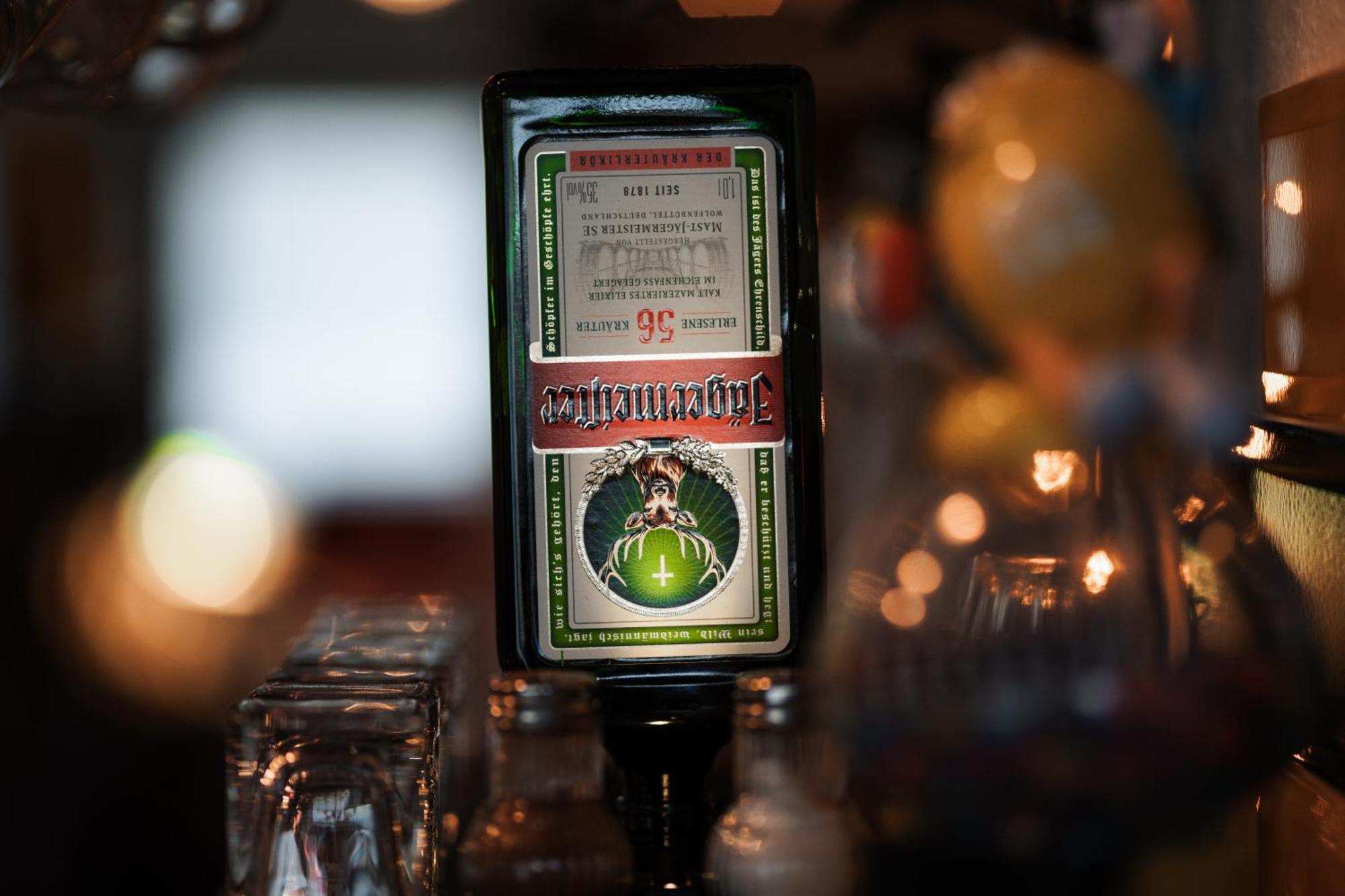 Hostel MHG Extérieur photo Jägermeister