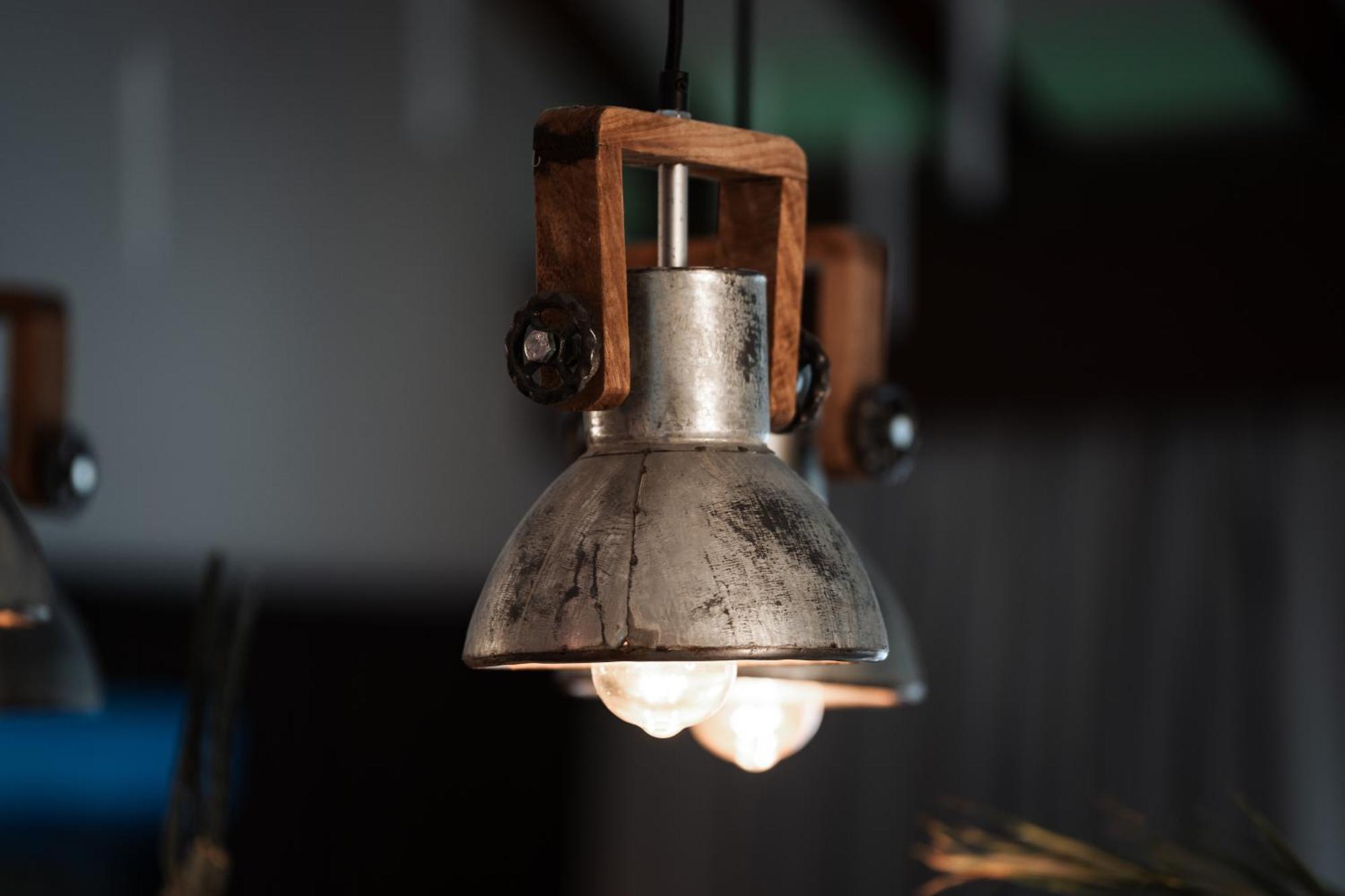 Hostel MHG Extérieur photo A pendant light